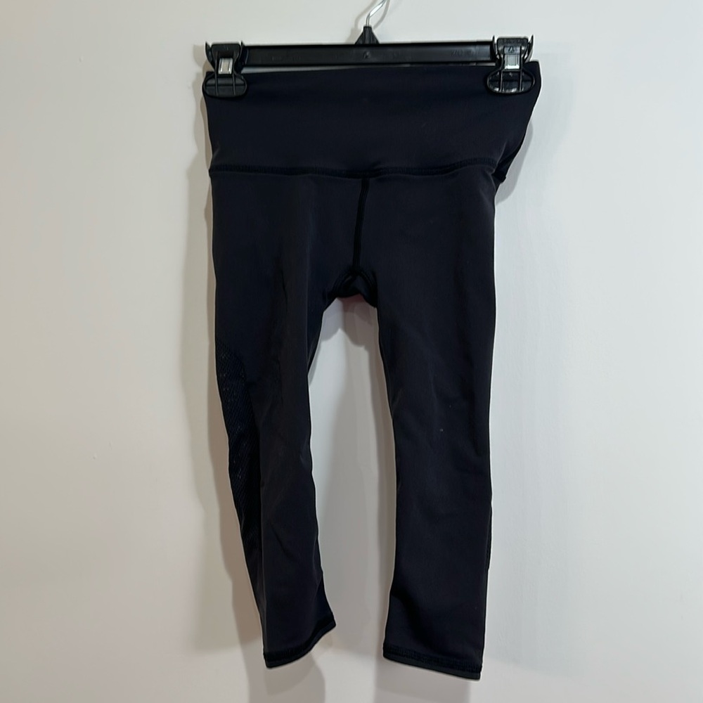 Lululemon Cropped Black Leggings Mesh Size XS